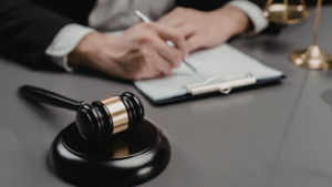 How a Miami-Dade Fraud Case Attorney Builds a Strong Defensive Case